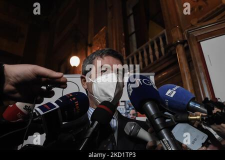 Il Ministro italiano del lavoro e delle politiche sociali, Andrea Orlando, a Thatre massimo, a Palermo, durante il convegno "Italia Domani - dialoghi sulla ripresa e la resilienza Nazionale", un incontro promosso dalla Presidenza del Consiglio dei Ministri, al dialogo con i cittadini, Le imprese e le amministrazioni locali a seguito del contenuto e dell'adeguatezza del PNRR. Italia, Sicilia, Palermo, 04 febbraio 2022. (Foto di Francesco Militello Mirto/NurPhoto) Foto Stock