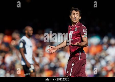 Mikel Oyarzabal della Real Sociedad reagisce durante la partita la Liga Santander tra Valencia CF e Real Sociedad allo stadio Mestalla il 6 febbraio 2022, Valencia, Spagna. (Foto di David Aliaga/NurPhoto) Foto Stock