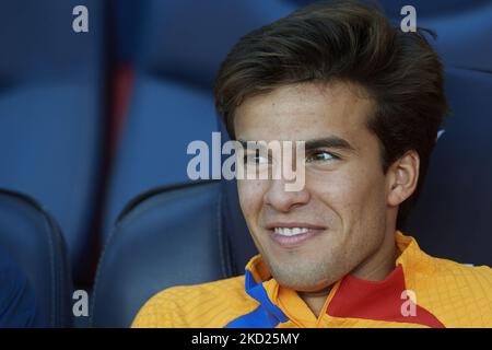 Riqui Puig di Barcellona seduto in panchina durante la partita di LaLiga Santander tra il FC Barcelona e il Club Atletico de Madrid a Camp Nou il 6 febbraio 2022 a Barcellona, Spagna. (Foto di Jose Breton/Pics Action/NurPhoto) Foto Stock