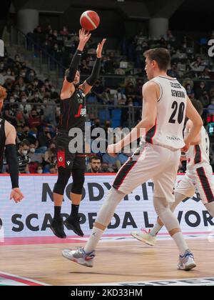 Marco Belinelli (Virtus Segafredo Bologna) durante la Coppa Italia di Basket Men Final Eight - Semifinali - Bertram Derthona Tortona vs Virtus Segafredo Bologna il 19 febbraio 2022 all'Arena Virtfrigo di Pesaro (Foto di Savino Paolla/LiveMedia/NurPhoto) Foto Stock