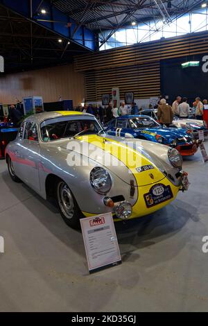 LIONE, FRANCIA, 4 novembre 2022 : Porsche 956, al Motor Show Epoq'Auto. La mostra si svolge ogni anno ad Eurexpo con oltre 70000 visitatori. Foto Stock