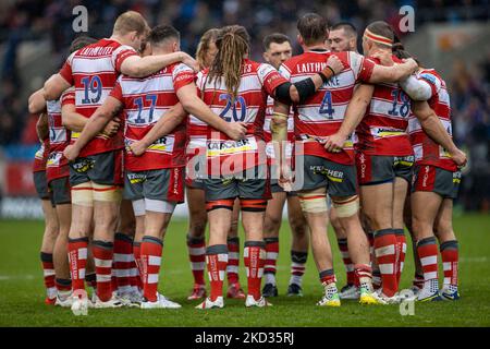 AJ Bell Stadium, sale, Regno Unito. 5th Nov 2022. Gallagher Premiership rugby, sale Sharks versus Gloucester: A Gloucester team huddle Credit: Action Plus Sports/Alamy Live News Foto Stock