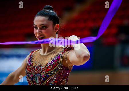 Baldassarri Milena di Ginnastica Fabriano durante la Ginnastica ritmica FGI Serie A 2022 a pala UBI Banca, Cuneo, Italia il 20 febbraio 2022 (Foto di Fabrizio Carabelli/LiveMedia/NurPhoto) Foto Stock