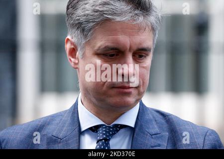 Ambasciatore dell'Ucraina nel Regno Unito Vadym Prystaiko lascia 10 Downing Street a Londra, Inghilterra, il 21 febbraio 2022. (Foto di David Cliff/NurPhoto) Foto Stock