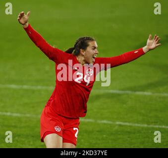 Vanessa Gilles (Angel City FC) del Canada celebra il suo obiettivo durante la Arnold Clark Cup tra la Germania e il Canada a Carrow Road, Norwich il 20th febbraio 2022 (Photo by Action Foto Sport/NurPhoto) Foto Stock