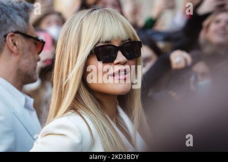 Rita ora arriva alla sfilata Fendi durante la settimana della Moda di Milano Autunno/Inverno 2022/2023 il 23 febbraio 2022 a Milano. (Foto di Mairo Cinquetti/NurPhoto) Foto Stock