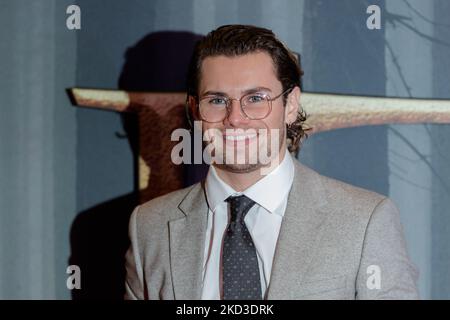 LONDRA, REGNO UNITO - 24 FEBBRAIO 2022: Joe Garratt partecipa alla prima stagione della sesta stagione di 'Outlander' alla Royal Festival Hall il 24 febbraio 2022 a Londra, Inghilterra. (Foto di Wiktor Szymanowicz/NurPhoto) Foto Stock