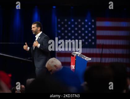 Donald Trump Jr. Parla alla CPAC annuale di Orlando, Florida, il 27 febbraio 2022. (Foto di Zach D Roberts/NurPhoto) Foto Stock