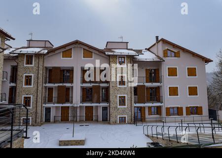 Cinquantasei case ricostruite dopo il terremoto del 2016 furono consegnate ad Amatrice. Altri 26 saranno consegnati per un totale di 82 famiglie. Ad Amatrice, Rieti, Italia, il 01 marzo 2022. (Foto di Riccardo Fabi/NurPhoto) Foto Stock