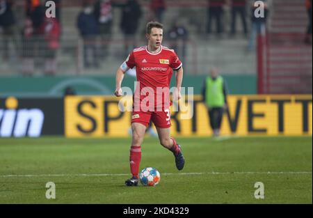 Paul Jaeckel di Union Berlin durante la Union Berlin vs FC St. Pauli, Coppa di Germania, allo Stadion an der Alten Försterei di Berlino, Germania il 1 marzo 2022. (Foto di Ulrik Pedersen/NurPhoto) Foto Stock