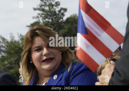 Il commissario residente di Puerto Rico Jennifer Gonzalez-Colon(R-PR)(Center) arriva oggi il 02 marzo 2022 a House Triangle/Capitol Hill a Washington DC, USA per parlare dello stato di Puerto Rico durante una conferenza stampa. (Foto di Lenin Nolly/Nur Foto) Foto Stock