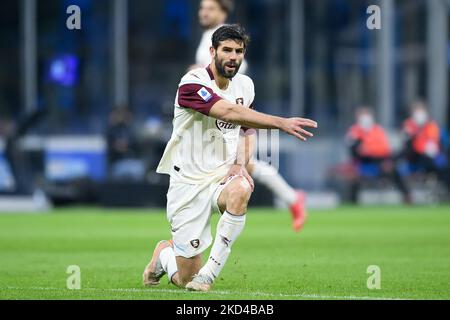 Federico Fazio di US Salernitana 1919 guarda durante la Serie A match tra FC Internazionale e US Salernitana 1919 allo Stadio Giuseppe Meazza, Milano, Italia, il 4 marzo 2022. (Foto di Giuseppe Maffia/NurPhoto) Foto Stock