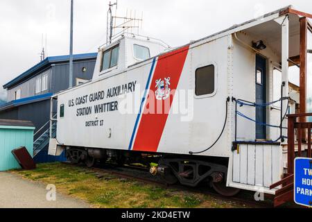 Vagone ferroviario utilizzato per la stazione ausiliaria della Guardia Costiera degli Stati Uniti; Whittier; Alaska; USA. Foto Stock