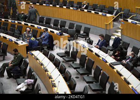 I delegati al Comitato operativo per il mantenimento della pace si riuniscono alla riunione del 273rd presso la sede delle Nazioni Unite il 11 marzo 2022 a New York City, USA. Istituito dalla “risoluzione dell’Assemblea Generale delle Nazioni Unite del 18 febbraio 1965”, il comitato riferisce all’Assemblea Generale su tutte le questioni relative al mantenimento della pace. (Foto di John Lamparski/NurPhoto) Foto Stock