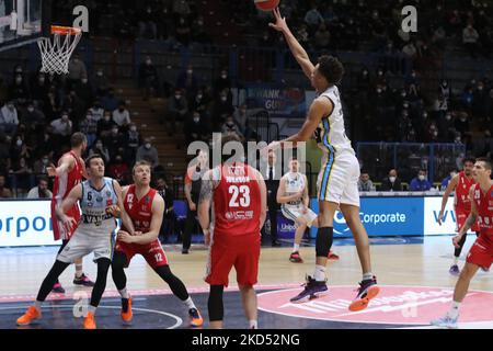 Jamuni McNeace (Vanoli Cremona) durante il Campionato Italiano di Basket Serie Vanoli Basket Cremona vs UNAHOTELS Reggio Emilia il 13 marzo 2022 al PalaRadi di Cremona (Foto di Matteo Casoni/LiveMedia/NurPhoto) Foto Stock