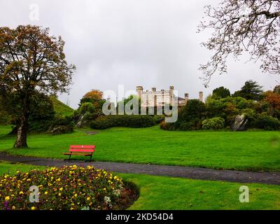 Parco pubblico e residenza baronale, museo, costruito da James Ewing, Lord Provost di Glasgow, nel 1824 dopo aver acquistato il sito del vecchio castello di Dunoon. Foto Stock