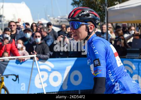 Tadej Pogacar durante l'inizio dell'ultima tappa del Tirreno Adriatico da San Benedetto del Tronto, a San Benedetto, Ascoli, Italia, il 13 marzo, 2022. (Foto di Riccardo Fabi/NurPhoto) Foto Stock