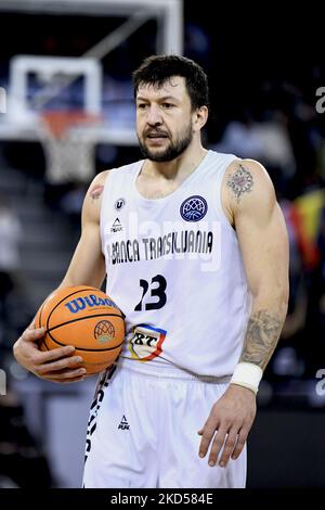 Andrija Stipanovic durante il gioco U-BT Cluj-Napoca v Unicaja Baloncesto Malaga disputato in BT Arena da Cluj-Napoca, 8 marzo 2022 (Foto di Flaviu Buboi/NurPhoto) Foto Stock