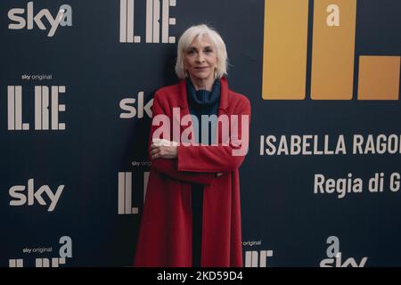 L'attrice Anna Bonaiuto partecipa alla nuova serie Sky 'il Re' presso lo Space moderno il 16 marzo 2022 a Roma. (Foto di Luca Carlino/NurPhoto) Foto Stock