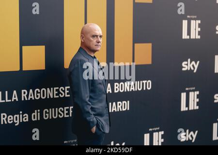 L'attore Luca Zingaretti partecipa alla nuova serie Sky 'il Re' presso lo Space moderno il 16 marzo 2022 a Roma. (Foto di Luca Carlino/NurPhoto) Foto Stock