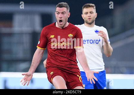 Jordan Veretout of AS Roma reagisce durante il round della UEFA Conference League di 16 partita di seconda gamba tra AS Roma e SBV Vitesse allo Stadio Olimpico, Roma, Italia il 17 marzo 2022. (Foto di Giuseppe Maffia/NurPhoto) Foto Stock