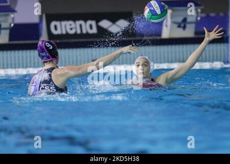 Difesa Chiara Tabani (SIS Roma) durante la partita di polo d'acqua della Coppa Italia SIS Roma vs CSS Verona il 19 marzo 2022 al Polo Acquatico Frecciarossa di Roma (Photo by Luigi Mariani/LiveMedia/NurPhoto) Foto Stock