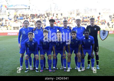 Viljami Sinisalo, Taneli Hamalainen, Robin Tihi, Oliver Antman, Anssi Suhonen, Terry Alblade, Naatan Skytta, Adam Marhiev, Ville Koski, Matias Rale, Julius Tauriainen in azione durante la partita internazionale amichevole tra Romania U21 e Finlandia U21 allo Stadionul Arcul de Triumf il 25 marzo 2022 a Bucarest, Romania. (Foto di Alex Nicodim/NurPhoto) Foto Stock