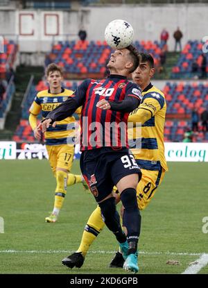 Il futuro di Cosenza Mario situa durante la Serie B tra Cosenza Calcio e Parma Calcio il 2 aprile 2022 stadio San Vito 'Gigi Marulla' a Cosenza, Italia. (Foto di Gabriele Maricchiolo/NurPhoto) Foto Stock