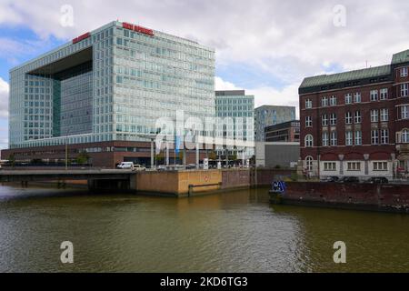 Alto edificio di 13 piani, con uffici di 61 metri, della rivista tedesca Der Spiegel di Amburgo. Foto Stock