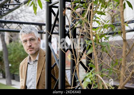 Il premiato giornalista americano Alec MacGillis presenta il 5 2022 aprile a Barcellona, Catalogna, Spagna, "Fulfillment: America in the Shadow of Amazon" (Foto di Albert Llop/NurPhoto) Foto Stock