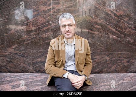 Il premiato giornalista americano Alec MacGillis presenta il 5 2022 aprile a Barcellona, Catalogna, Spagna, "Fulfillment: America in the Shadow of Amazon" (Foto di Albert Llop/NurPhoto) Foto Stock