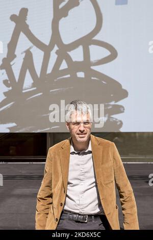 Il premiato giornalista americano Alec MacGillis presenta il 5 2022 aprile a Barcellona, Catalogna, Spagna, "Fulfillment: America in the Shadow of Amazon" (Foto di Albert Llop/NurPhoto) Foto Stock