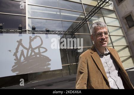 Il premiato giornalista americano Alec MacGillis presenta il 5 2022 aprile a Barcellona, Catalogna, Spagna, "Fulfillment: America in the Shadow of Amazon" (Foto di Albert Llop/NurPhoto) Foto Stock
