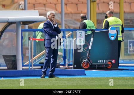 Allenatore Roberto Venturato (Spal) durante il calcio italiano Serie B Match US Lecce vs SPAL il 09 aprile 2022 allo Stadio Via del Mare di Lecce (Photo by Emmanuele Mastrodonato/LiveMedia/NurPhoto) Foto Stock