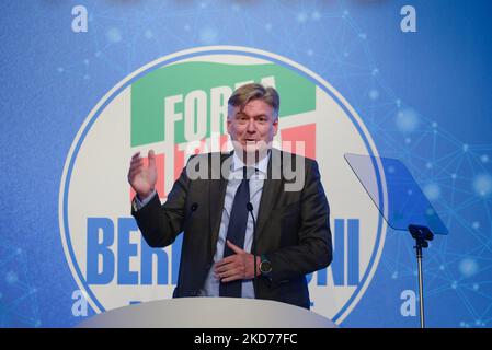 Antonio Lopez-Isturiz White, Segretario del Partito popolare europeo (PPE) durante la seconda giornata di â€œLâ Italia del futuroâ, evento organizzato dal partito politico forza Italia. L'evento si chiude con l'intervento di Silvio Berlusconi, leader di forza Italia, il 09 aprile 2022 presso l'Hotel Parco dei principi di Roma (Foto di Gloria Imbrorno/LiveMedia/NurPhoto) Foto Stock