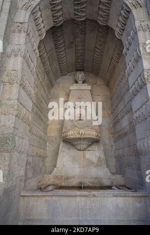 Fontana di Rua das Taipas (Chafariz da Rua das Taipas) - Porto, Portogallo Foto Stock