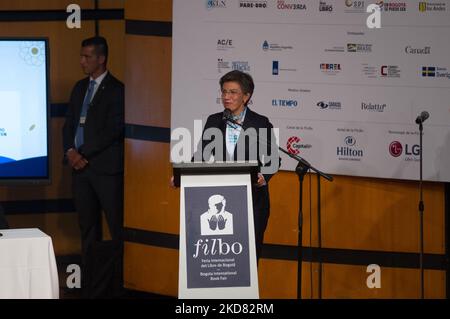 Claudia Lopez, sindaco di Bogotà, durante l'inaugurazione della Fiera Internazionale del Libro (FILBO) di Bogotà, Colombia, il 19 aprile 2022. La fiera del libro ha aperto le sue porte ai visitatori da quando la pandemia COVID-19 è iniziata con la Corea del Sud come paese ospite. (Foto di Sebastian Barros/NurPhoto) Foto Stock