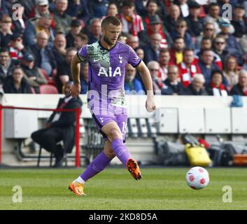 Londra, Inghilterra - APRILE 23: Eric Dier di Tottenham Hotspur durante la Premier League tra Brentford e Tottenham Hotspur al Brentford Community Stadium , Londra, Inghilterra il 23rd Aprile 2022 (Photo by Action Foto Sport/NurPhoto) Foto Stock