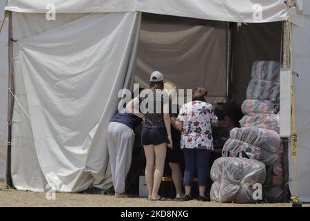 Un gruppo di ucraini provenienti da un rifugio a Tijuana, Messico, all'interno di un rifugio allestito nel Parco di Utopia Olini a Iztapalapa, Città del Messico. (Foto di Gerardo Vieyra/NurPhoto) Foto Stock