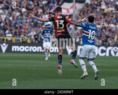 Mattia Bani durante la Serie A match tra Sampdoria e Genova, a Genova, il 30 aprile 2022 (Photo by Loris Roselli/NurPhoto) Foto Stock