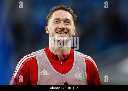 Anton Miranchuk di Lokomotiv Mosca sorride durante la partita della Premier League russa tra il FC Zenit San Pietroburgo e il FC Lokomotiv Mosca il 30 aprile 2022 alla Gazprom Arena di San Pietroburgo, Russia. (Foto di Mike Kireev/NurPhoto) Foto Stock