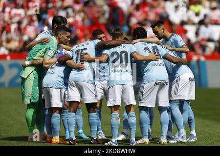 Giocatori di Celta durante la partita la Liga tra Granada CF e RC Celta de Vigo allo stadio Nuevo Los Carmenes il 01 maggio 2022 a Granada, Spagna. (Foto di Álex Cámara/NurPhoto) Foto Stock