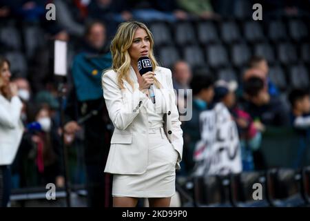 Diletta Leotta, giornalista e presentatore tv di DAZN Italia durante la serie calcistica italiana Udinese Calcio vs Inter - FC Internazionale il 01 maggio 2022 allo stadio Friuli - Dacia Arena di Udine (Photo by Ettore Griffoni/LiveMedia/NurPhoto) Foto Stock