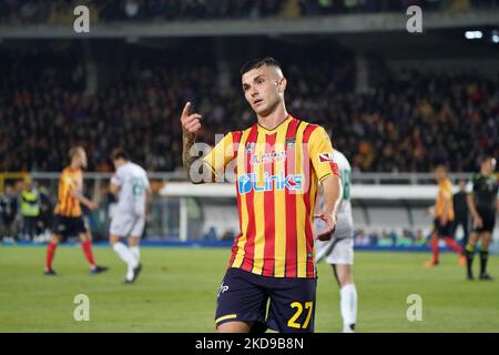 Gabriel Strefezza (Lecce USA) durante la partita di calcio italiano Serie B Italia Lecce vs Pordenone Calcio il 06 maggio 2022 allo Stadio Via del Mare di Lecce (Photo by Emmanuele Mastrolonato/LiveMedia/NurPhoto) Foto Stock