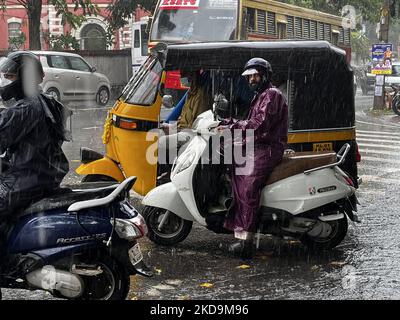 I temporali hanno colpito la città di Thiruvananthapuram (Trivandrum), Kerala, India, il 10 maggio 2022. (Foto di Creative Touch Imaging Ltd./NurPhoto) Foto Stock