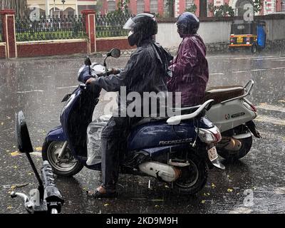 I temporali hanno colpito la città di Thiruvananthapuram (Trivandrum), Kerala, India, il 10 maggio 2022. (Foto di Creative Touch Imaging Ltd./NurPhoto) Foto Stock