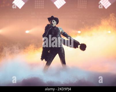 Achille Lauro (Stripper) San Marino durante il Concorso Eurvision Song 2022, seconda semifinale - prova di vestito il 11 maggio 2022 a pala Olimpico a Torino. (Foto di Nderim Kaceli/LiveMedia/NurPhoto) Foto Stock