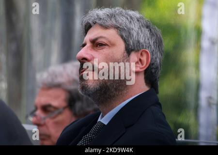 Roberto Fico Presidente della Camera dei deputati italiana alla 1st edizione di “verso Sud” organizzata dalla Casa europea - Ambrosetti a Sorrento, Napoli, Italia il 13 maggio 2022. (Foto di Franco Romano/NurPhoto) Foto Stock