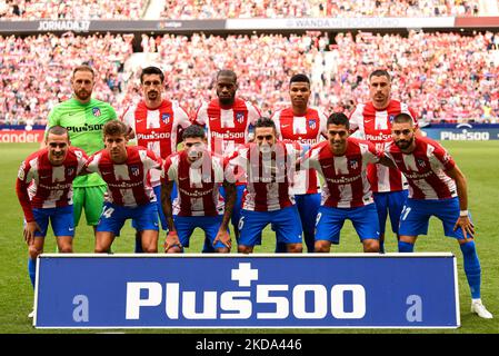 Jan Oblak, Stefan Savic, Geoffrey Kondogbia, Reinildo Mandava, Josema Gimenez, Antoine Griezmann, Marcos Llorente, Rodrigo de Paul, Koke, Luis Suarez e Yannick Carrasco durante la partita della Liga tra Atletico de Madrid e Sevilla FC a Wanda Metropolitano il 15 maggio 2022 a Madrid, Spagna. (Foto di Rubén de la Fuente Pérez/NurPhoto) Foto Stock