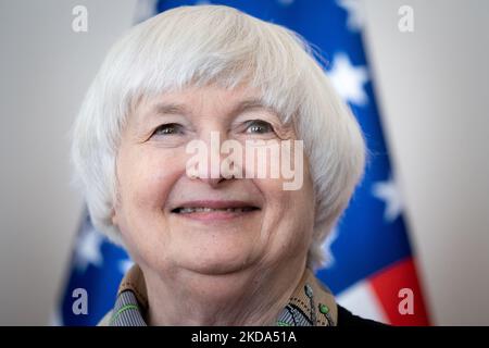 Segretario del Tesoro degli Stati Uniti Janet Yellen al Ministero delle Finanze di Varsavia, Polonia il 16 maggio 2022 (Foto di Mateusz Wlodarczyk/NurPhoto) Foto Stock